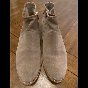 Paul Green Logan bootie in taupe suede size 7